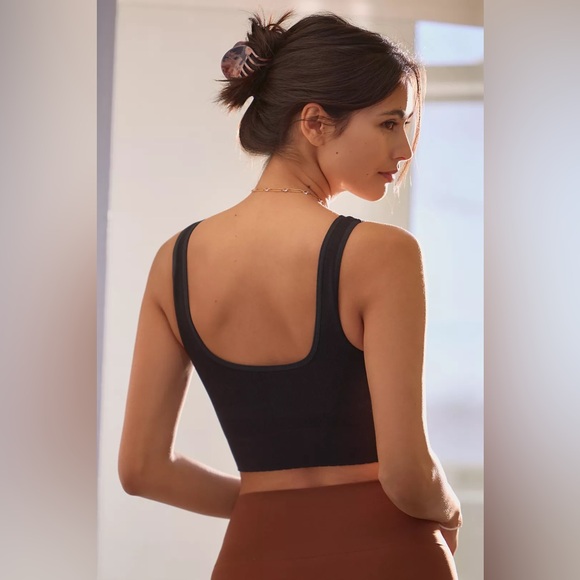 By Anthropologie The Hattie Seamless Square-Neck Bralette In Black - Picture 2 of 4